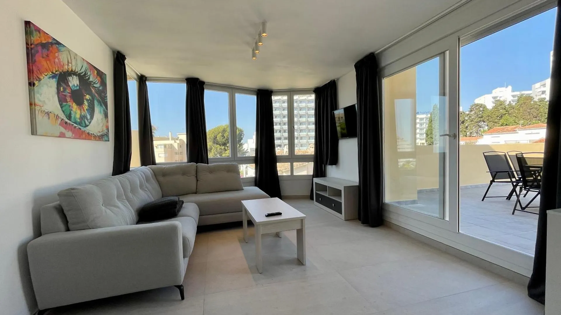 Apartamentos Orfeo Azul 