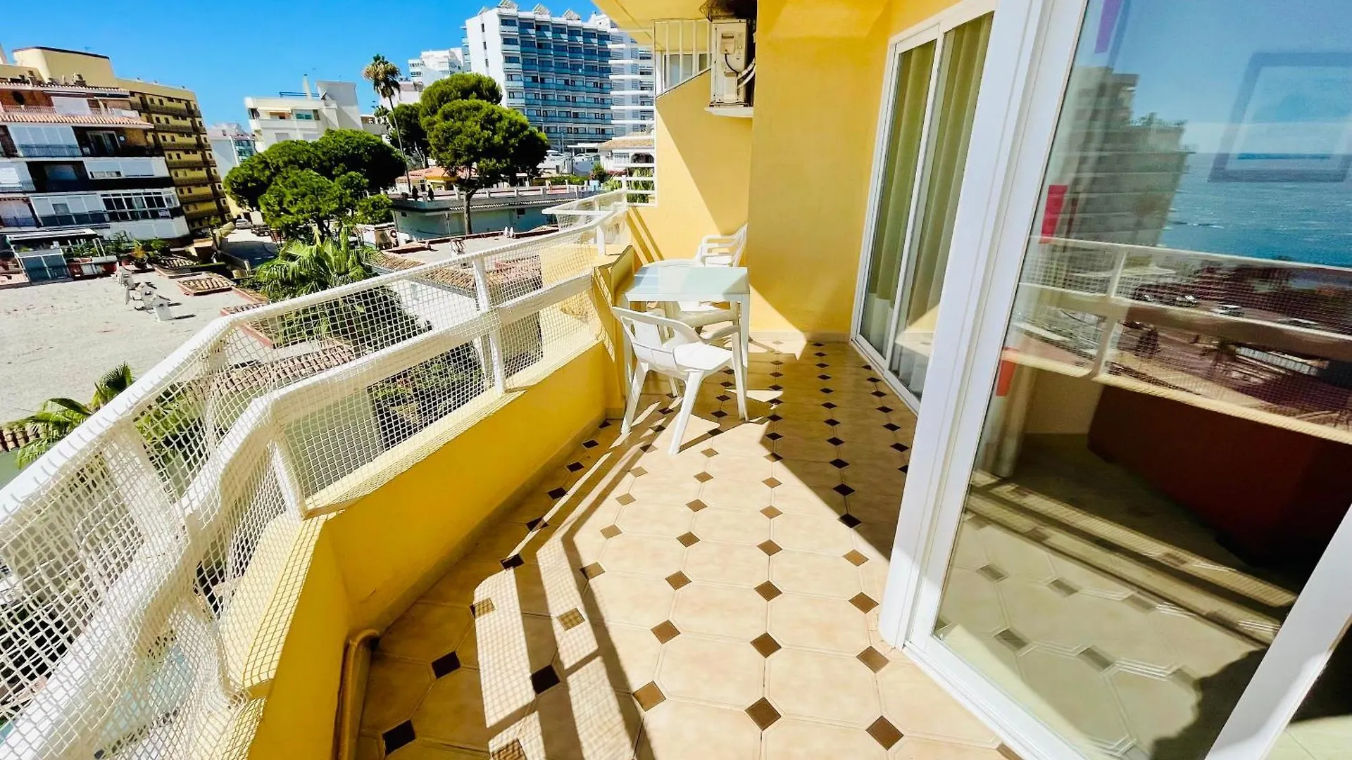 Apartamentos Orfeo Azul 
