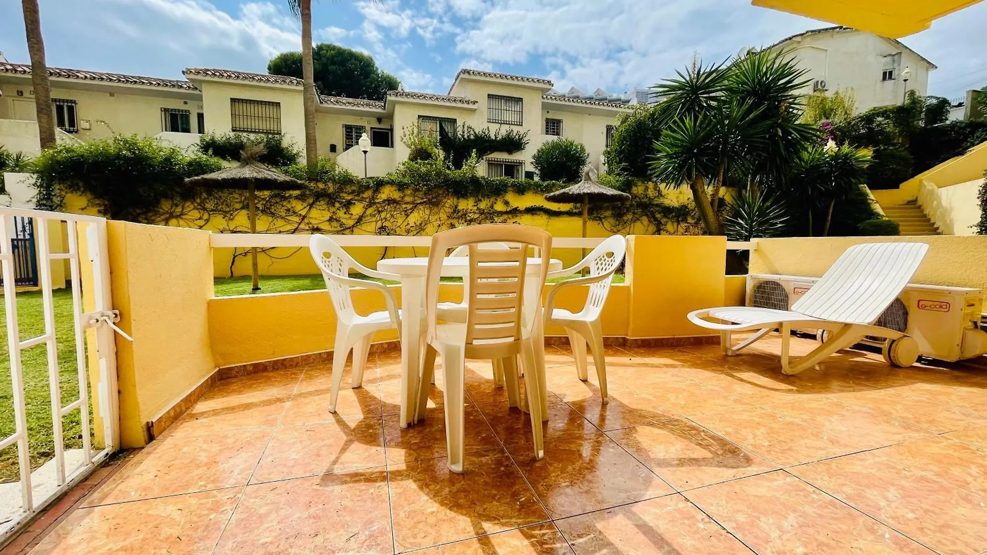 Apartamentos Orfeo Azul 